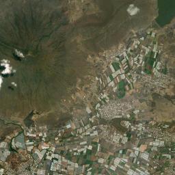 Etúcuaro Satellite Map