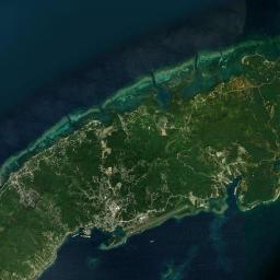 Roatán Satellite Map