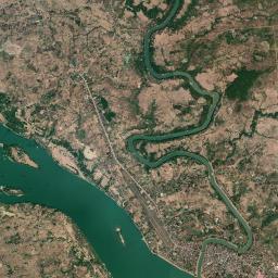 Muang Pakxé Satellite Map