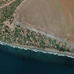 Punta de Bombón Satellite Map