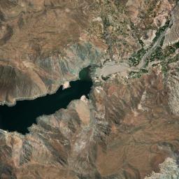 Quilahuani Satellite Map