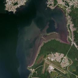 Costeira do Pirajubae Satellite Map