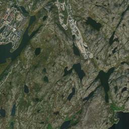 Gadzhiyevo Satellite Map