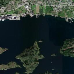 Fræna High Resolution Satellite Map