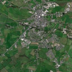 Roscrea High Resolution Satellite Map