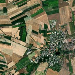 Gołańcz High Resolution Satellite Map