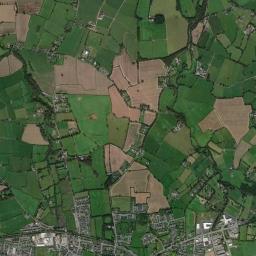 Carrick-on-Suir High Resolution Satellite Map