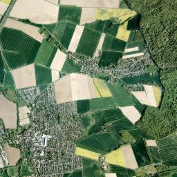 Lauenau High Resolution Satellite Map