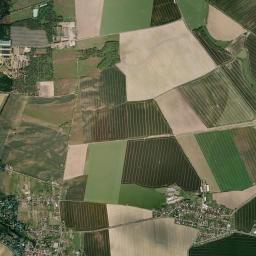 Zinna High Resolution Satellite Map