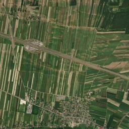 Markuszów High Resolution Satellite Map