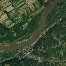Kazimierz Dolny High Resolution Satellite Map