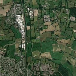 Salfords High Resolution Satellite Map