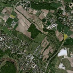 Strachocin-Wojnów High Resolution Satellite Map