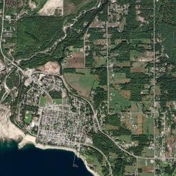 Nakusp High Resolution Satellite Map