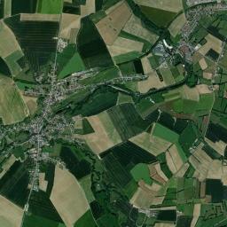 Étreux High Resolution Satellite Map