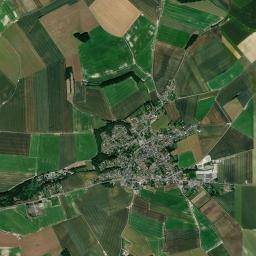 Homblières High Resolution Satellite Map