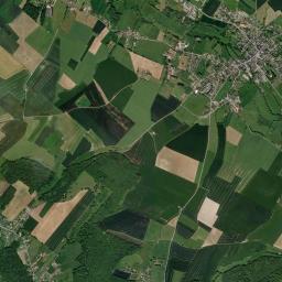 Londinières High Resolution Satellite Map