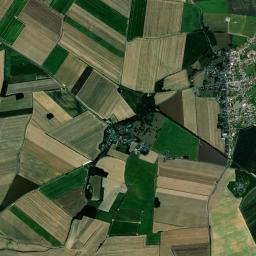 Étreillers High Resolution Satellite Map