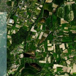 Pierściec High Resolution Satellite Map