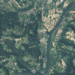 Czchów High Resolution Satellite Map