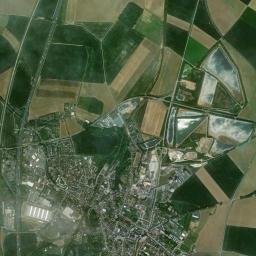 Roye High Resolution Satellite Map