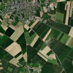 Crèvecœur-le-Grand High Resolution Satellite Map