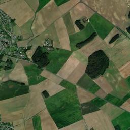 Crépy High Resolution Satellite Map