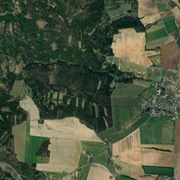 Ptení High Resolution Satellite Map