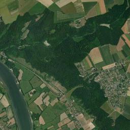 Hénouville High Resolution Satellite Map