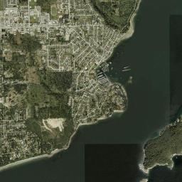 Gibsons High Resolution Satellite Map