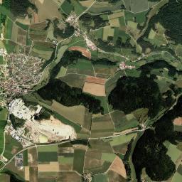 Lauterhofen High Resolution Satellite Map