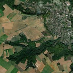 Mouy High Resolution Satellite Map