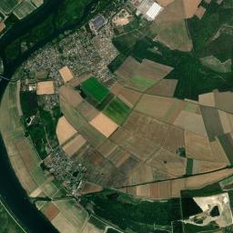 Andé High Resolution Satellite Map