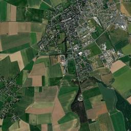 Le Neubourg High Resolution Satellite Map