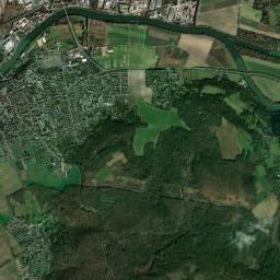 Beaumont-sur-Oise High Resolution Satellite Map