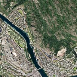 Trail High Resolution Satellite Map