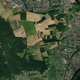 Maurecourt High Resolution Satellite Map