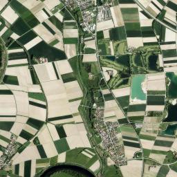 Kirchroth High Resolution Satellite Map