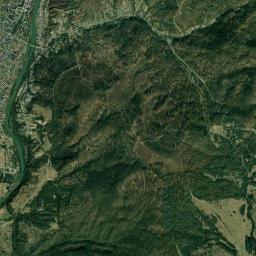 Velykyi Bereznyi High Resolution Satellite Map