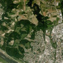 Deggendorf High Resolution Satellite Map