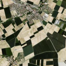 Straßkirchen High Resolution Satellite Map