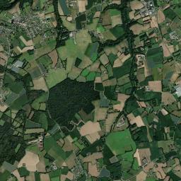 Plourivo High Resolution Satellite Map