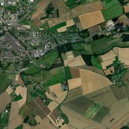 Verneuil-sur-Avre High Resolution Satellite Map