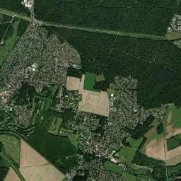 Santeny High Resolution Satellite Map