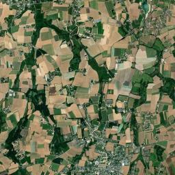 Cléder High Resolution Satellite Map