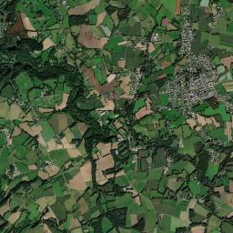 Ploumilliau High Resolution Satellite Map