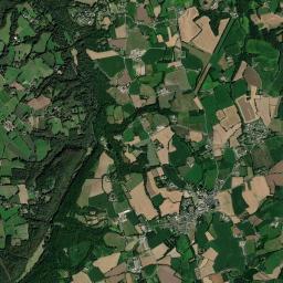 Tonquédec High Resolution Satellite Map