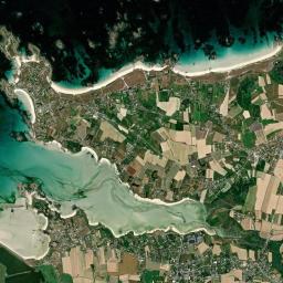 Guissény High Resolution Satellite Map