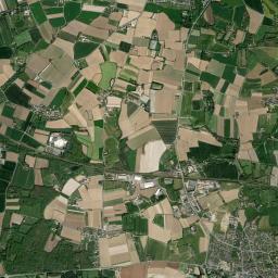 La Gouesnière High Resolution Satellite Map