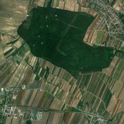 Hausbrunn High Resolution Satellite Map